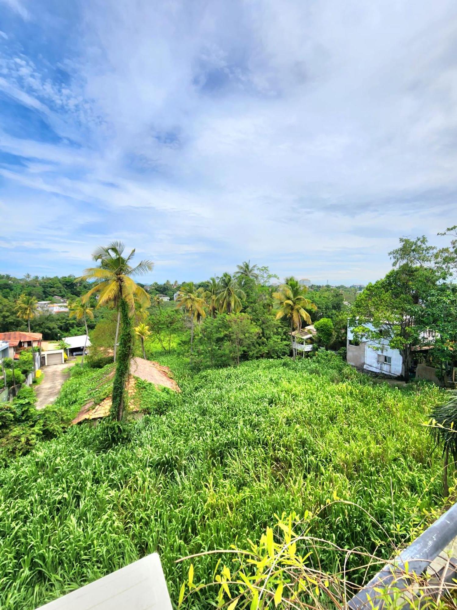 Cozy Luxury Room With Balcony View ! Rajagiriya Esterno foto